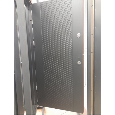 Вхідні двері в квартиру Комфорт 960х2050 права